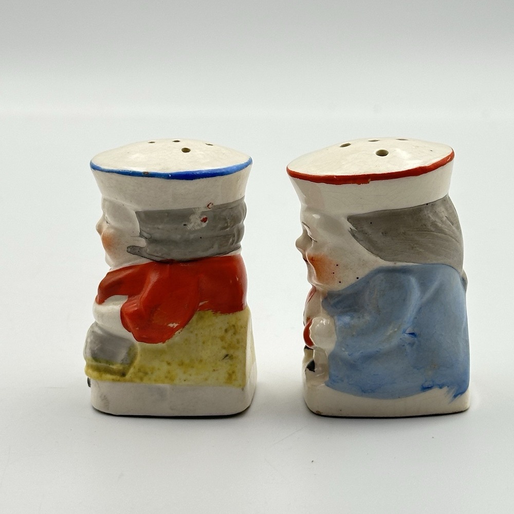 Salt and Pepper Shakers Pair Vintage Toby Style  - Made In Japan - Picture 5 of 7